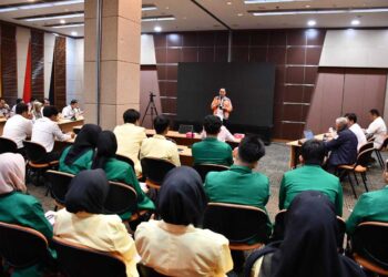 30 Lulusan Perguruan Tinggi Ikuti Program Magang Hub Kemnaker di PT Semen Padang