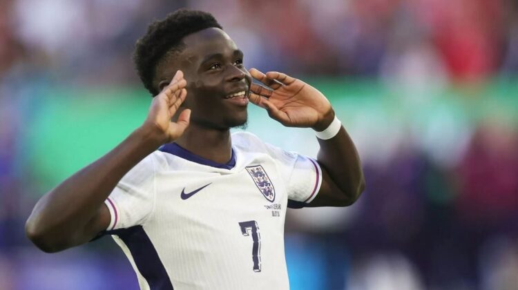 SELEBRASI— Selebrasi Bukayo Saka setelah mencetka gol untuk timnas Inggris.