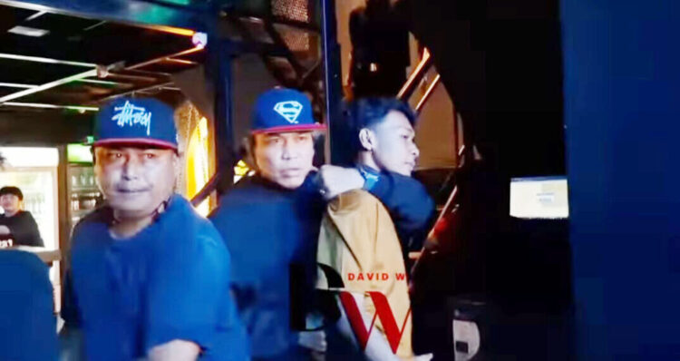 CURI MOBIL— Pelaku G yang mencuri mobil tetangganya, ditangkap Tim Klewang Polresta Padang di tempat hiburan malam.