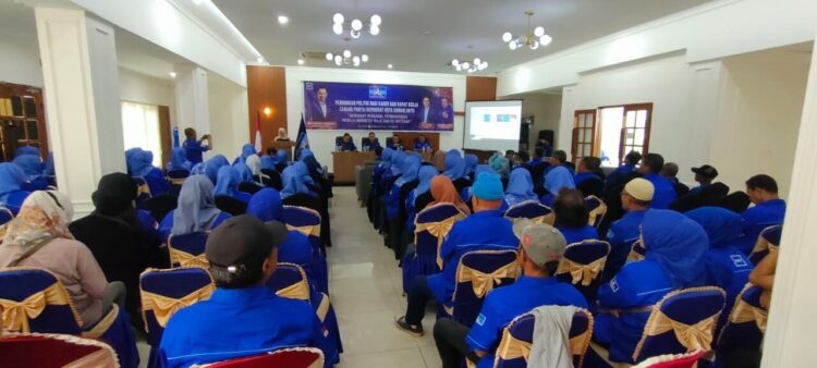 RAKERDA—Terlihat suasana Rakerda Dewan Pimpinan Cabang (DPC) Demokrat Kota Sawahlunto gelar Rakerda di Hotel Khas Ombilin Sawahlunto, Minggu (12/10) pagi.