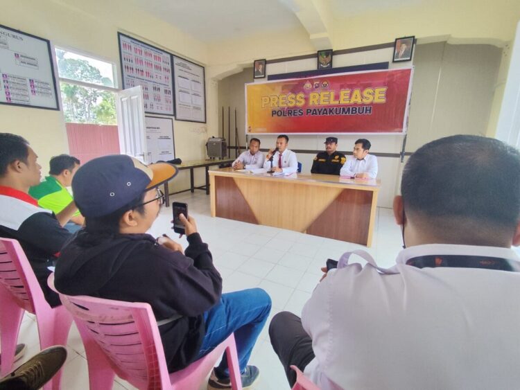 press release—Polres Payakumbuh saat press release ungkap penyebab kebakaran Pusat Pertokoan Pasar Blok Barat Kota Payakumbuh yang terjadi 26 Agustus lalu.