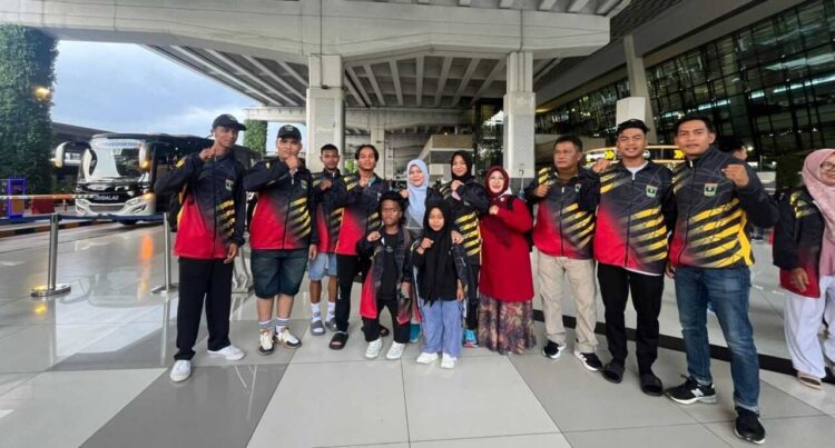 Bawa Nama Sijunjung, 8 Atlet Wakili Sumbar di Ajang Pepapernas XI 2025 Jakarta 1 ATLET PEPAPERNAS— Atlet beserta Pelatih dan Official asal Kabupaten Sijunjung yang tergabung dalam kontingen Provinsi Sumbar saat mengikuti Pekan Paralimpik Pelajar Nasional (Pepapernas) ke XI di Jakarta dari tanggal 1 hingga 10 November mendatang.