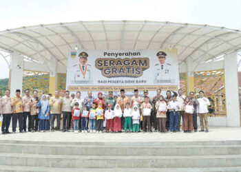 Tak Ada Lagi Anak Putus Sekolah, Solok Selatan Menuju Pendidikan Gratis dari TK hingga SMA, Program Seragam dan Biaya Sekolah Gratis Bukti Nyata Keseriusan Siapkan Generasi Unggul 8 Tak Ada Lagi Anak Putus Sekolah, Solok Selatan Menuju Pendidikan Gratis dari TK hingga SMA, Program Seragam dan Biaya Sekolah Gratis Bukti Nyata Keseriusan Siapkan Generasi Unggul