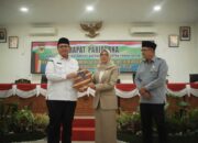 6 Fraksi Sampaikan Pandangan Umum Nota Ranperda APBD Tanah Datar TA 2026