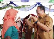 Ny Yosnely Balad Dikukuhkan sebagai Bunda Literasi