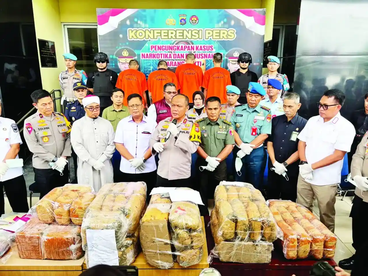 Polda Sumbar Tangkap 36 Pengedar Narkoba, Sabu 247,45 Gram dan Ganja 172,43 Kg Disita