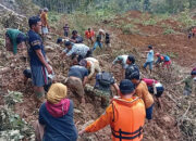 Alat Berat Tak Kunjung Didatangkan, 5 Warga Tertimbun Longsor di Pasbar Belum Ditemukan