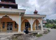 Tengah Beristirahat di Masjid, Pelaku Penggelapan Mobil Dicokok Polisi