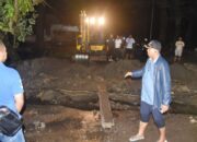 Kerahkan Alat Berat Atasi Genangan Air