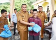 Warga Penerima Manfaat Kembali Terima Bantuan Pemerintah dan Donatur
