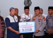 Kapolda Sumbar Kunjungi Masjid Wustha, Tinggalkan Bantuan Rp50 Juta