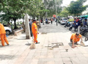 Kerja Keras Pasukan Orange Menjaga Kebersihan Pantai Padang, Volume Meningkat, 3 Armada Pengangkut Sampah Dikerahkan