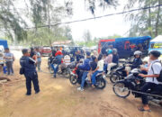 Lonjakan Pengunjung di Pantai Air Manis, Akses Pintu Masuk Diperketat