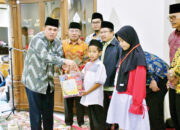 Sentuhan Ramadhan, Baznas Agam Salurkan Paket Ceria untuk Anak Yatim dan Dhuafa