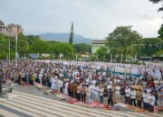 Dari Takbir ke Peradaban, Ribuan Jamaah Shalat Id di Plaza PT Semen Padang