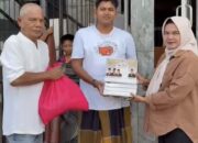 Andre Rosiade Salurkan Ribuan Sarung untuk Garin, Pengurus Masjid dan Masyarakat di Sumbar