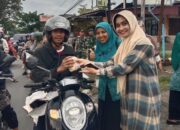 ASN Kecamatan Payakumbuh Selatan Berbagi Ratusan Takjil untuk Pengendara