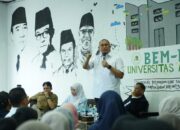 Andre Rosiade Hadiri Undangan Diskusi BEM KM Unand, Jawab Kritik Mahasiswa Soal “Prabowo Pakak”, MBG hingga Infrastruktur Sumbar