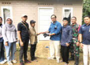 Bedah Rumah PT Semen Padang, Zulkifli Warga Koto Lua Terima Hunian Layak dari Sepablock