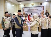 Gubernur Sumbar Lepas Jemaah Haji Kloter Pertama, Tekankan Layanan Lansia dan Perempuan Prioritas Utama