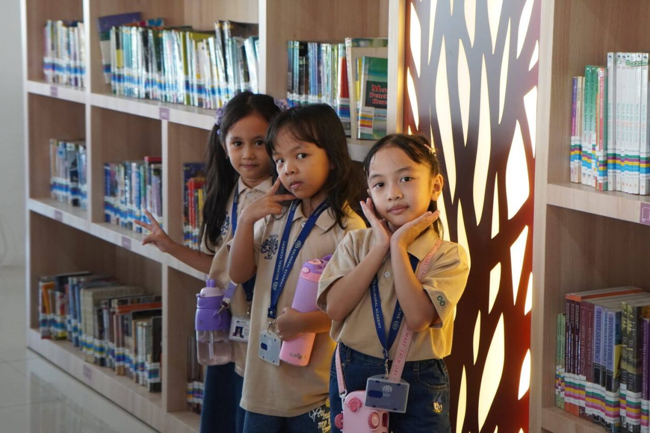 Bukan Sekadar Gudang Buku, Perpusda Padang Kini Jadi ’Surga’ Literasi dan Edukasi Ramah Anak