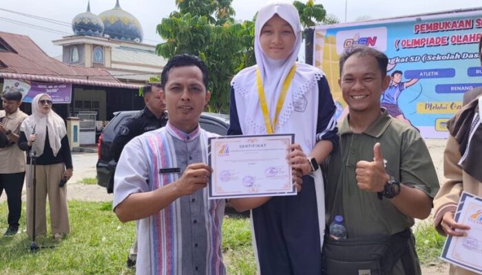 Bawa Harum Nama SDN 04 Pasa Gadang: Alesha Yasmin R Segel Gelar Ratu Badminton O2SN Padang Selatan