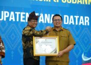 Berkomitmen Memberi Akses Keadilan Kepada Masyarakat, Pemkab Tanah Datar Diganjar Penghargaan