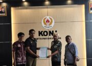Bule Ikut Ambil Pendaftaran Balon Ketua KONI Payakumbuh