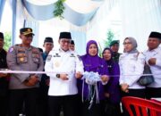 Eka Putra Resmikan Sekolah Lansia