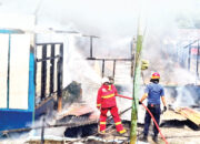 Rumah di Seberang Palinggam Hangus Terbakar, Sempitnya Akes Jalan jadi Tantangan