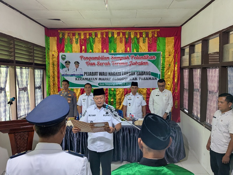 Lantik Penjabat Wali Nagari Lubuak Godang, Bupati Welly Suhery Tekankan Optimalisasi Program Unggulan