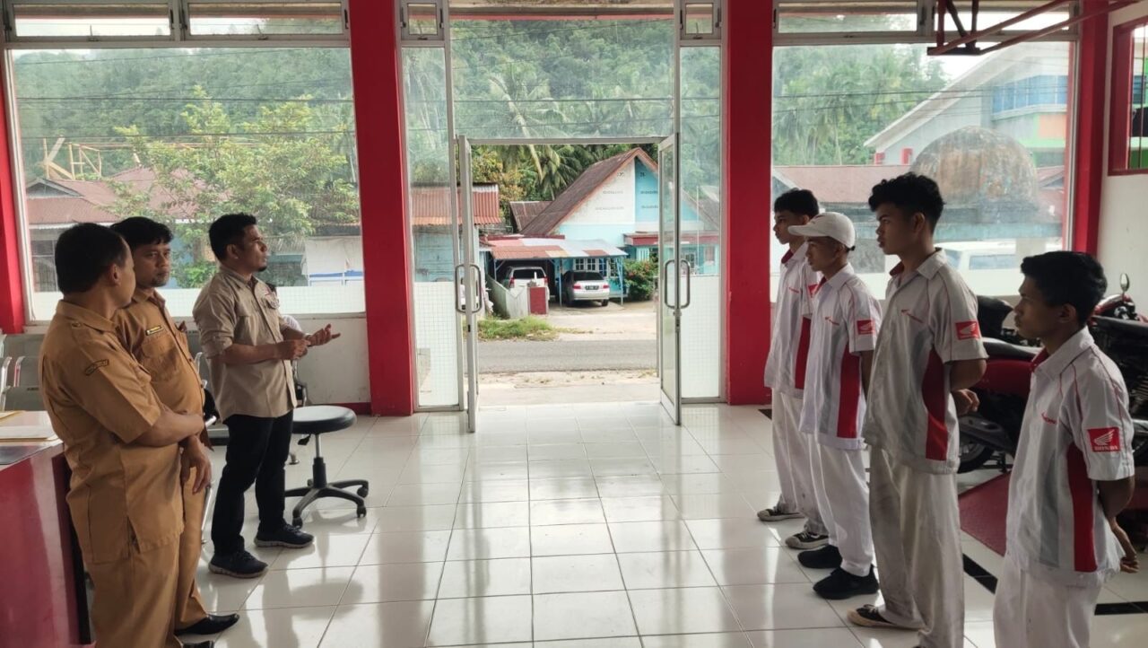 Lewat Uji Kompetensi, Menara Agung SiapkanLulusan SMK Siap Kerja
