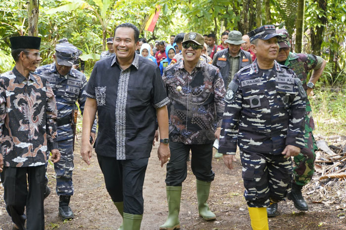 Wako Hendri Arnis Ikuti Panen Raya Ikan Nila, Perkuat Ketahanan Pangan Nasional