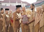 18 ASN Jemaah Haji Kota Solok Terima Bantuan Korpri