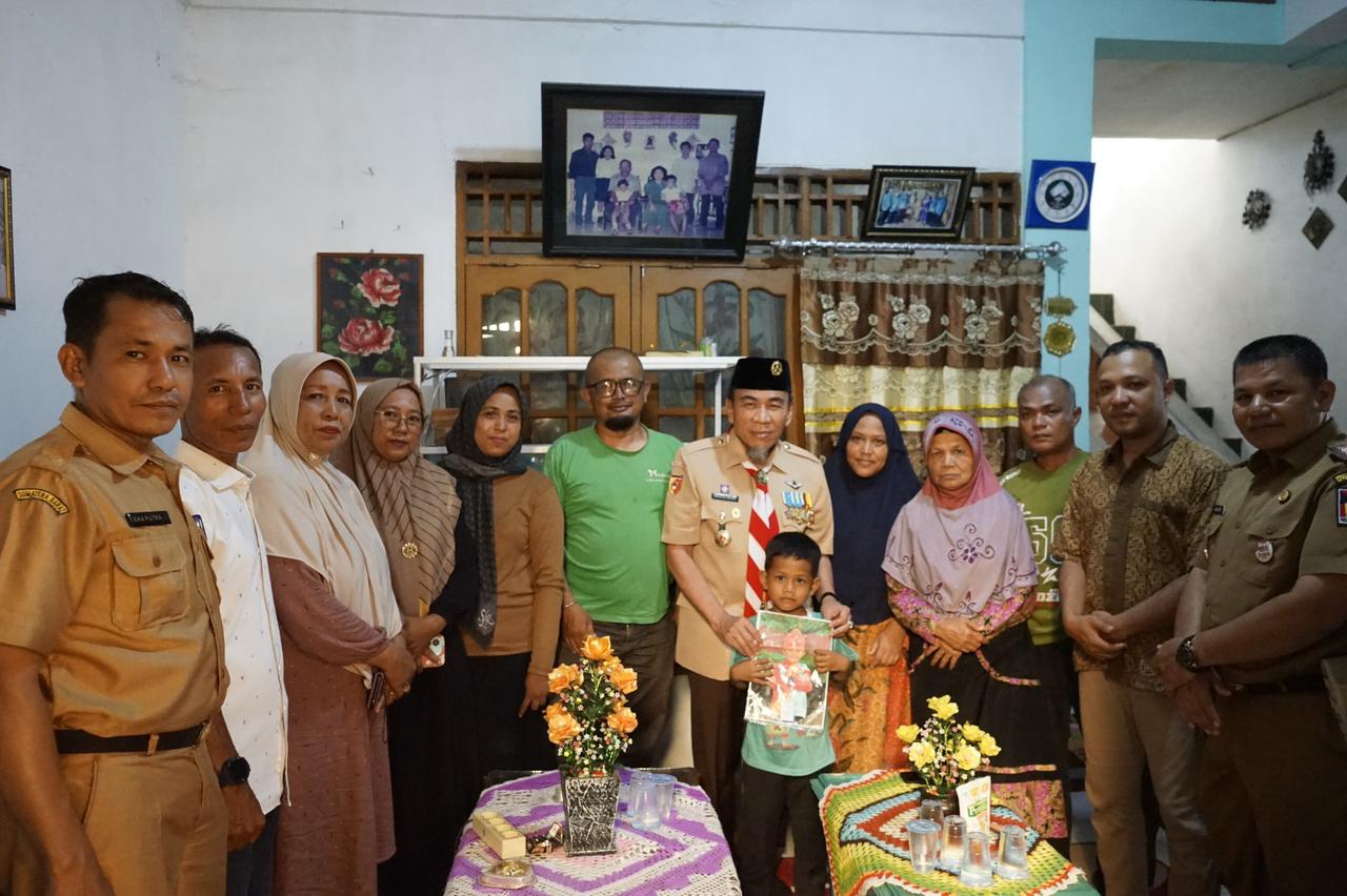 Sembilan Hari Tanpa Ada Kabar, Maigus Nasir Peluk Erat Keluarga Rasyid dan Zafran