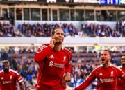 Van Dijk Jadi Pahlawan, Liverpool Menang Dramatis atas Everton