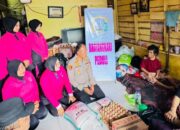 Polsek Sungai Beremas Santuni Pasutri Menderita Sakit Menahun