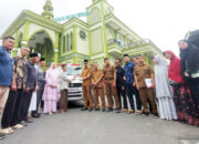 Hasil Aspirasi Reses, Elfianis Serahkan Mobil Siaga untuk Masjid Al Falah Tembok