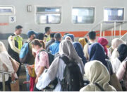 Penumpang KAI Sumbar Membeludak Hingga 102% Selama Libur Hari Buruh
