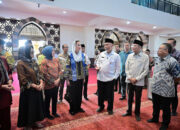 Viral Isu Menteri Pariwisata Menggunakan Sepatu di Masjid, Pemprov Sumbar Pastikan itu Tidak Benar
