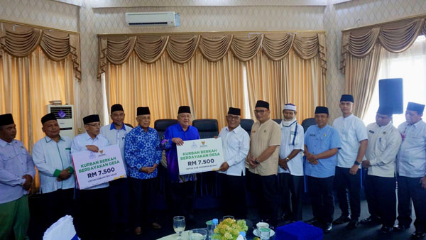 Solidaritas Lintas Negara untuk Pasaman Barat, Pemkab Terima Bantuan dari Baznas RI dan ANGKASA Malaysia
