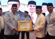 Sukses Tanggulangi Bencana Hidrometeorologi, DPW BKPRMI Sumbar Raih Penghargaan Terbaik dari Menko Pangan Zulkifli Hasan