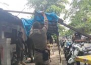 Jalan Gereja Disisir, Lapak PKL yang Ditinggal Pemilik Disita Satpol PP