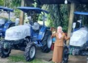Pemko Terima Bantuan Empat Unit Traktor dari Kementan, Dorong TingkatkanProduksi dan Ketahanan Pangan Daerah