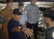 Tak Ingin Warga Hanyut Lagi, Bupati JKA Instruksikan Jembatan Darurat Anduring Harus Dibangun