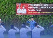 Peringatan Hardiknas, Wako Sawahlunto Beri Reward  Mahasiswa Berprestasi