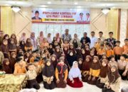 Andre Rosiade Salurkan Beasiswa PIP dan Paket Sembako untuk 97 Murid SD di Pariaman