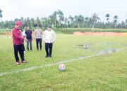 Resmikan Lapangan Sepak Bola H M Kasmir, Bupati Agam Sekaligus Buka Turnamen H M Kasmir Cup I