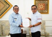 Doni Oskaria Hibahkan 19 Hektare Tanah untuk SR, Bupati Eka Putra: Ini Keteladanan yang Luar Biasa