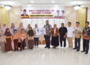 Wako Yota Balad Serahkan BantuanPIP untuk 97 Siswa SDN di Pariaman